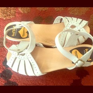 Swedish hasbeens size 40 (European) US size 10